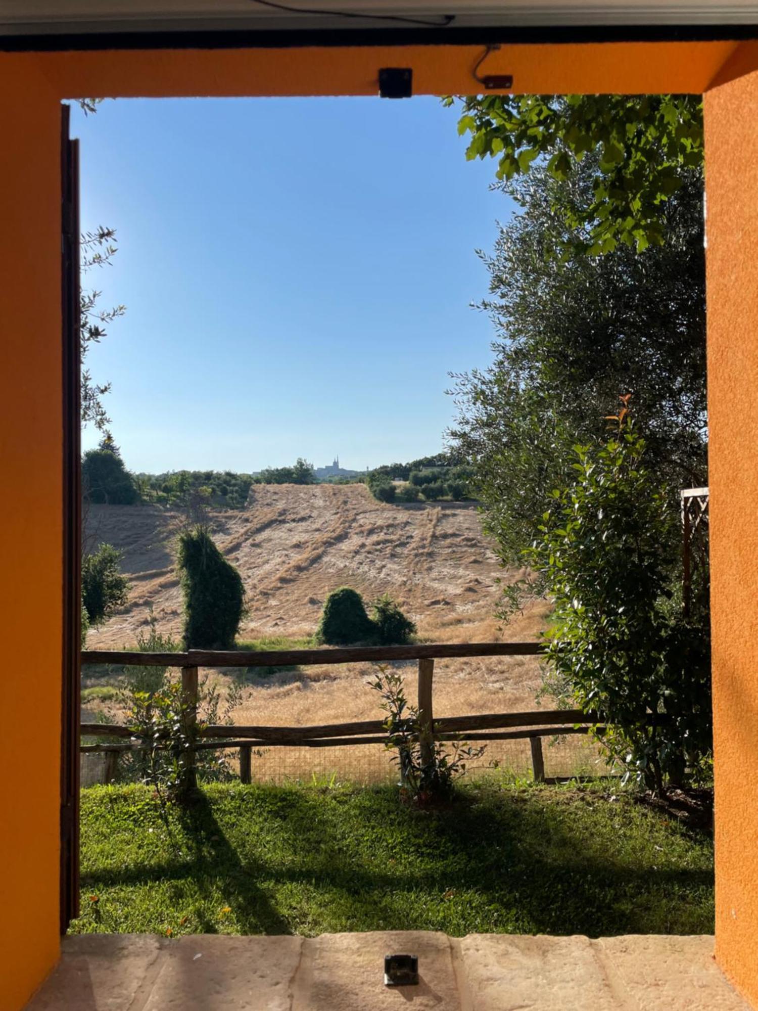 Montenovo Country House Ostra Vetere Εξωτερικό φωτογραφία