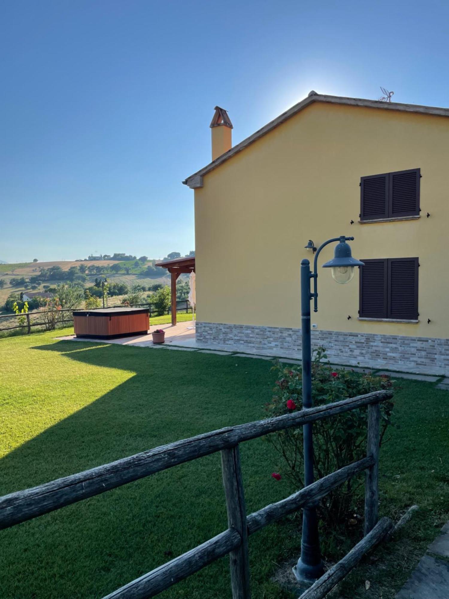 Montenovo Country House Ostra Vetere Εξωτερικό φωτογραφία
