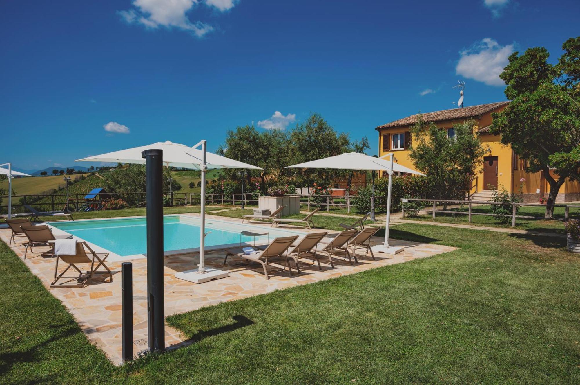 Montenovo Country House Ostra Vetere Εξωτερικό φωτογραφία
