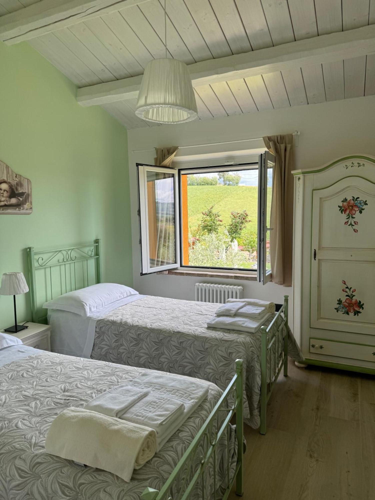 Montenovo Country House Ostra Vetere Δωμάτιο φωτογραφία