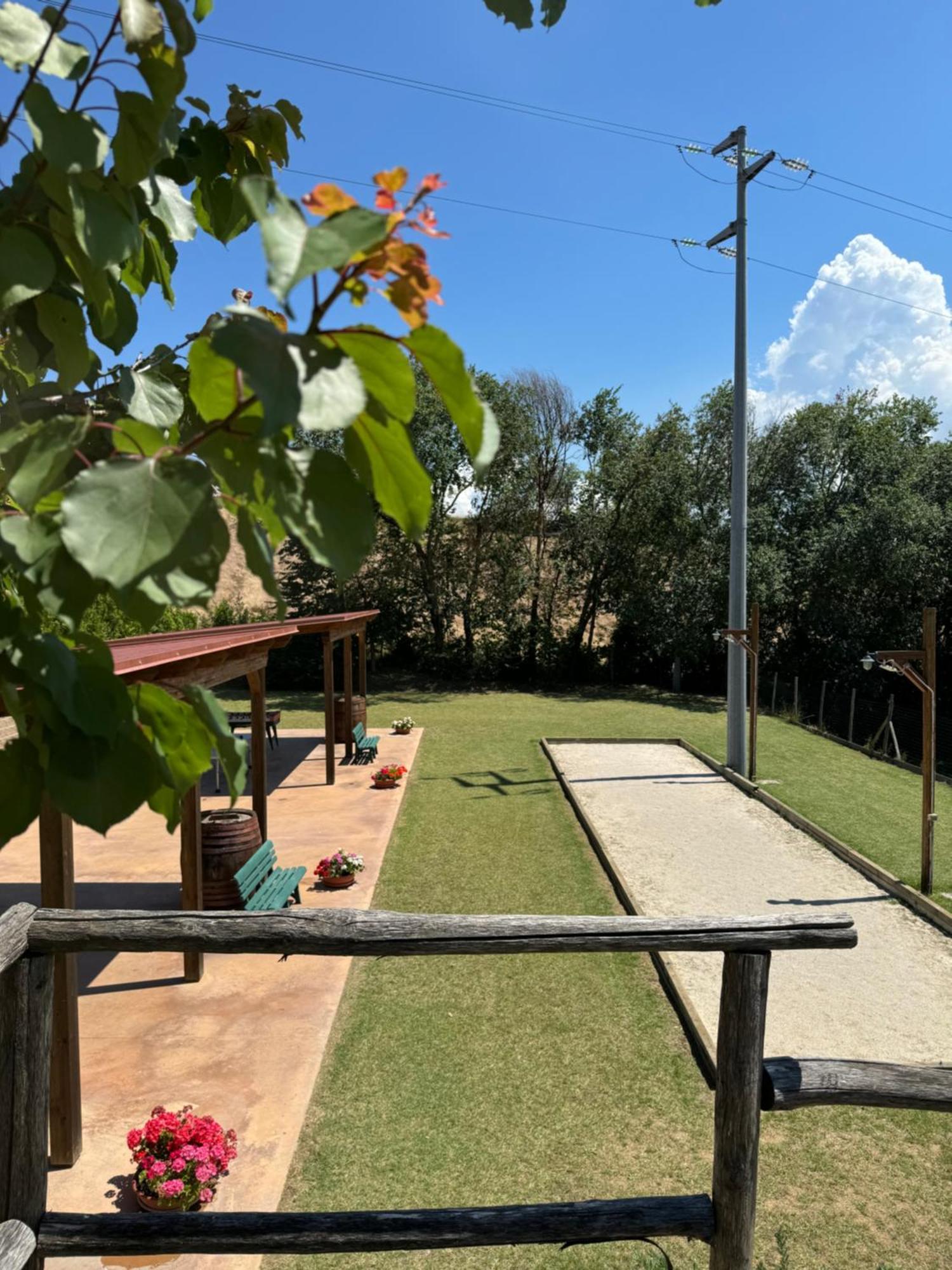 Montenovo Country House Ostra Vetere Εξωτερικό φωτογραφία