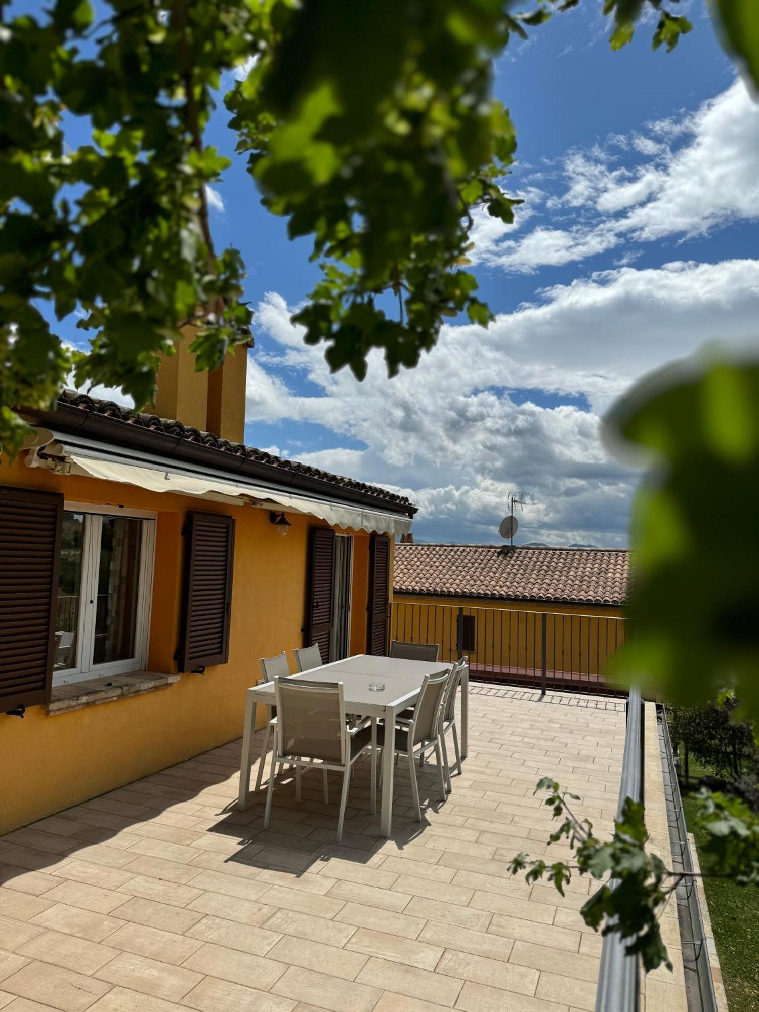Montenovo Country House Ostra Vetere Εξωτερικό φωτογραφία