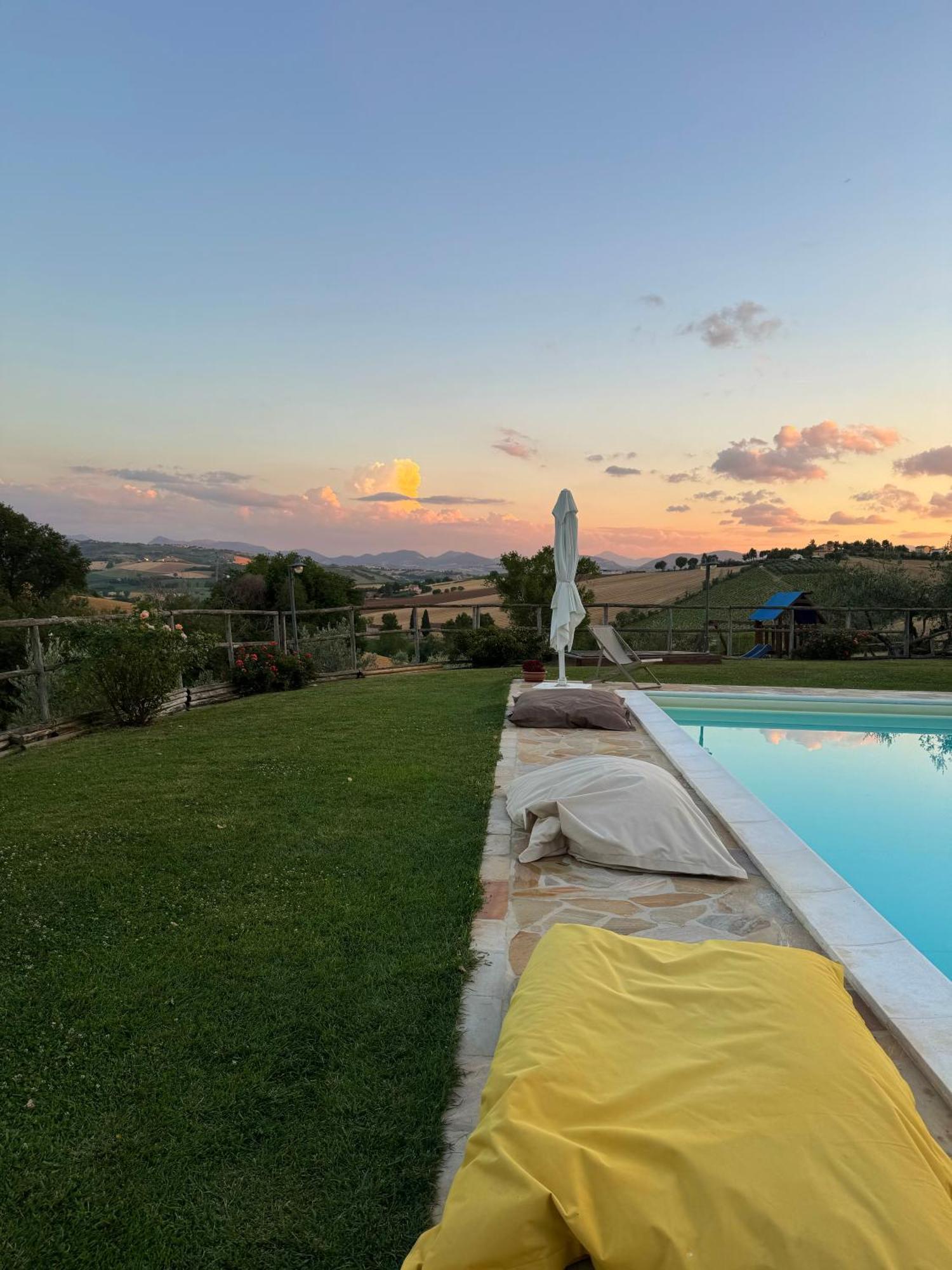 Montenovo Country House Ostra Vetere Εξωτερικό φωτογραφία