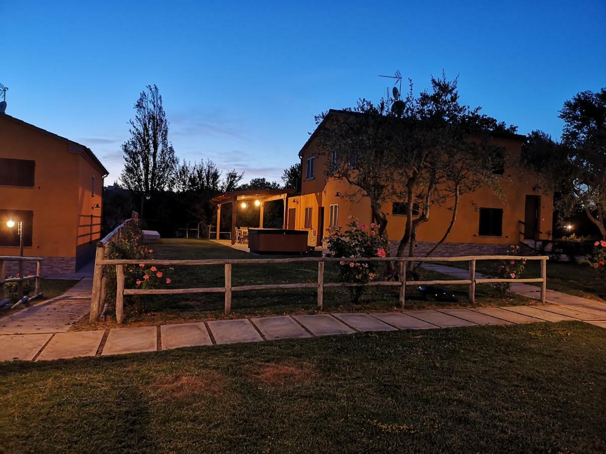 Montenovo Country House Ostra Vetere Εξωτερικό φωτογραφία